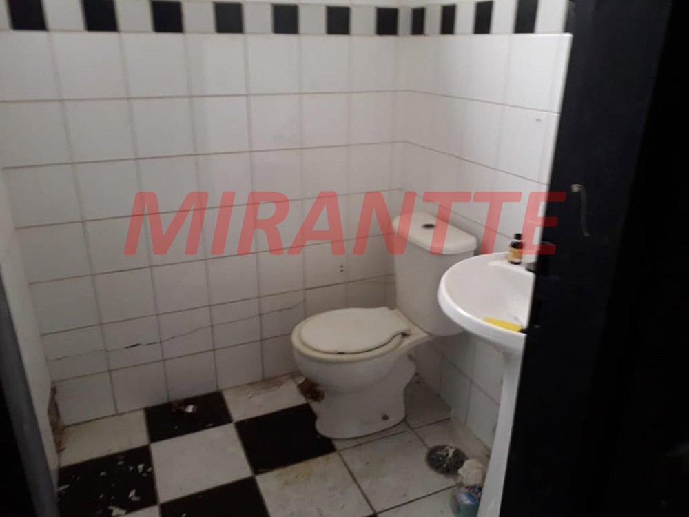 Comercial de 250m² em Santana