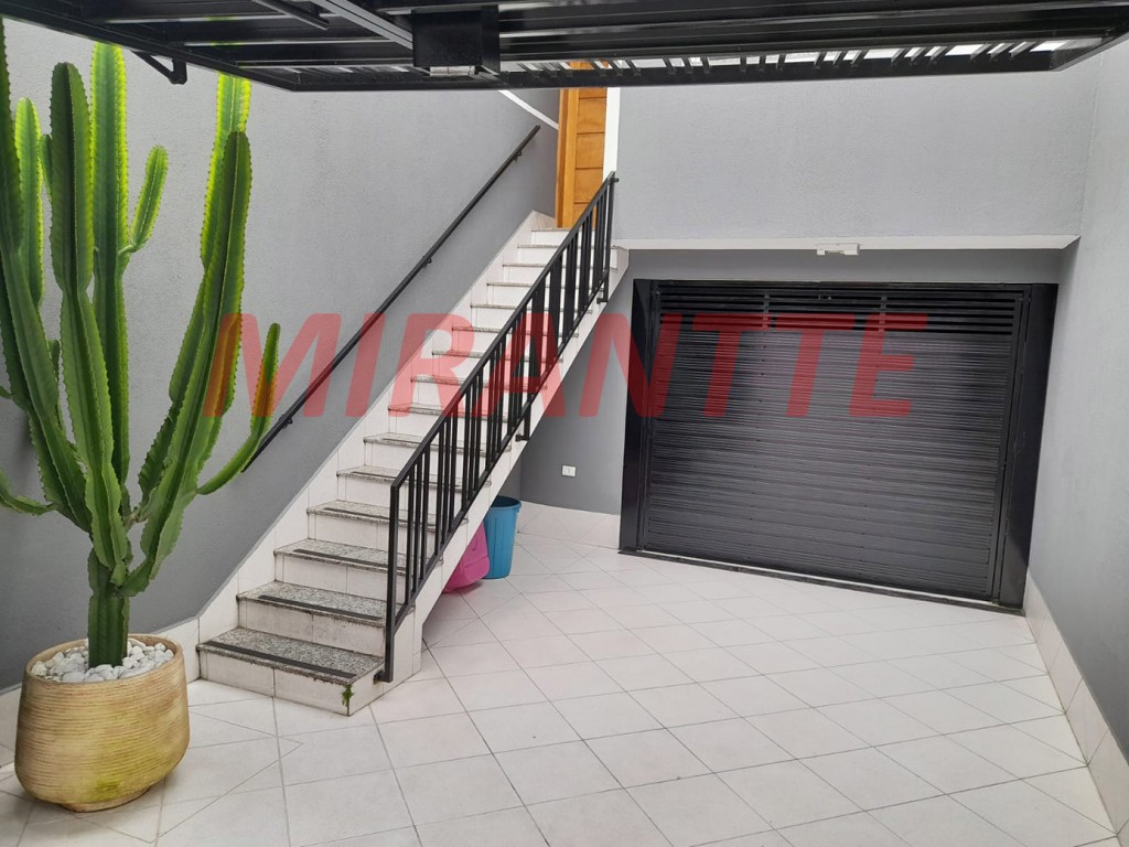 Sobrado de 210m² com 3 quartos em Jardim Virginia Bianca