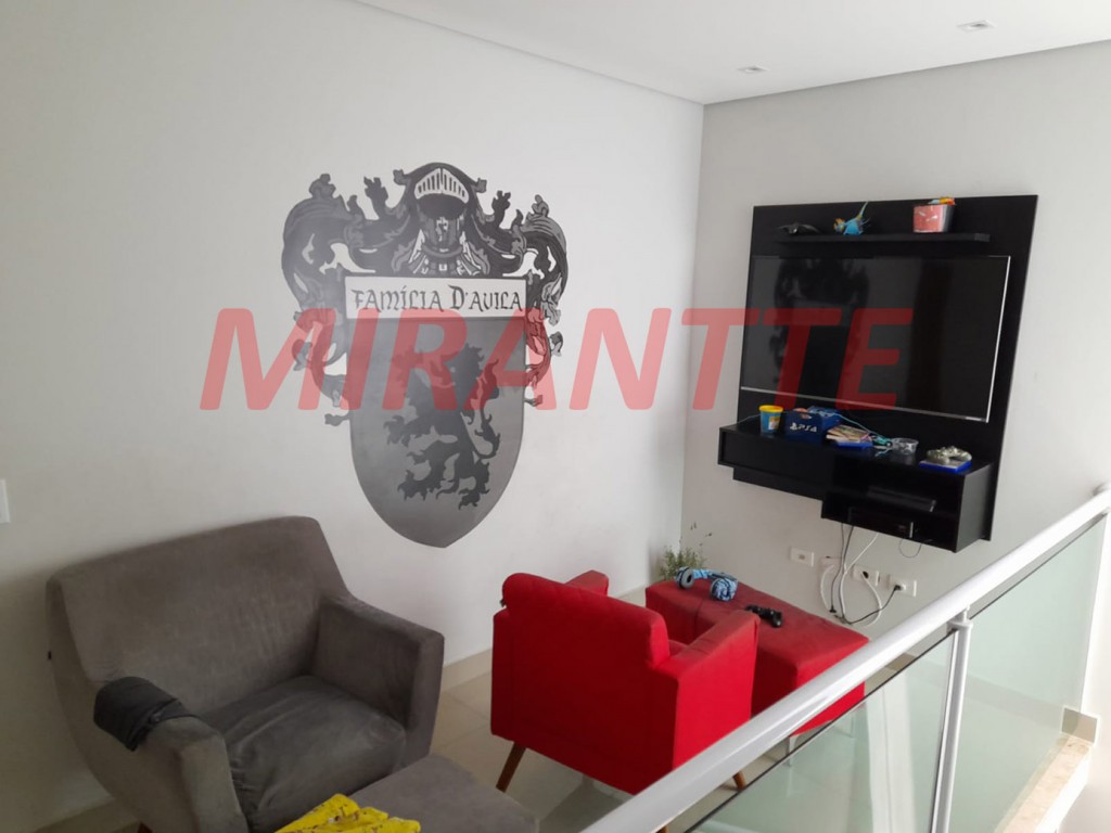 Sobrado de 210m² com 3 quartos em Jardim Virginia Bianca