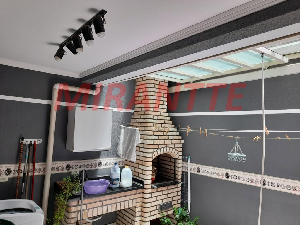 Sobrado de 210m² com 3 quartos em Jardim Virginia Bianca