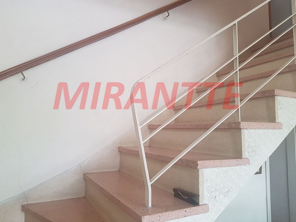 Sobrado com 2 quartos em Imirim