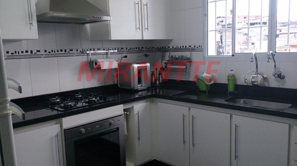 Sobrado de 196m² com 3 quartos em Parque Continental