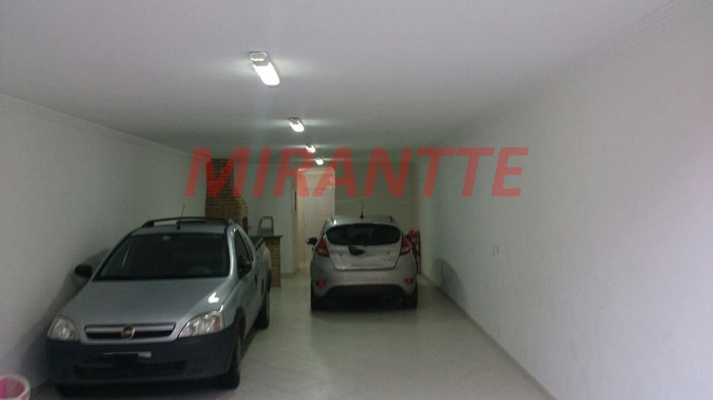 Sobrado de 196m² com 3 quartos em Parque Continental