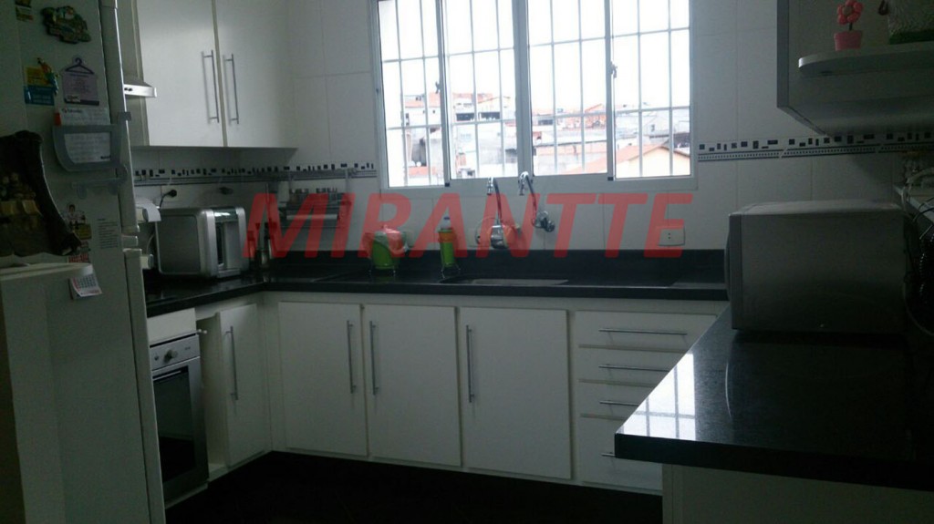 Sobrado de 196m² com 3 quartos em Parque Continental