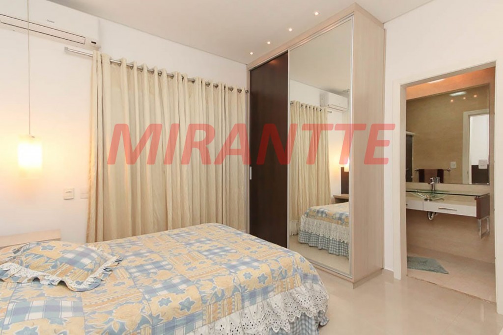 Sobrado de 356m² com 4 quartos em Jardim Leonor Mendes De Barros