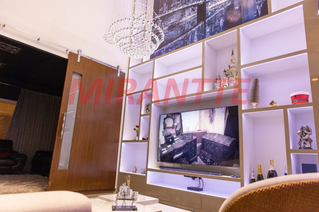 Sobrado de 356m² com 4 quartos em Jardim Leonor Mendes De Barros
