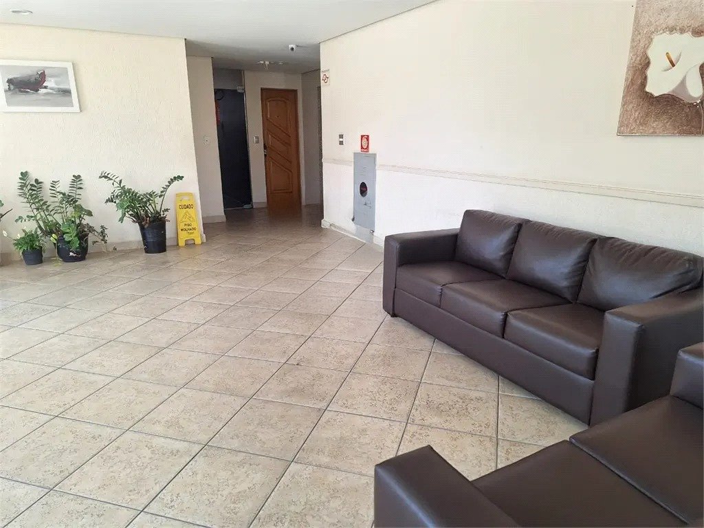 Apartamento de 67m² com 2 quartos em Jaçana