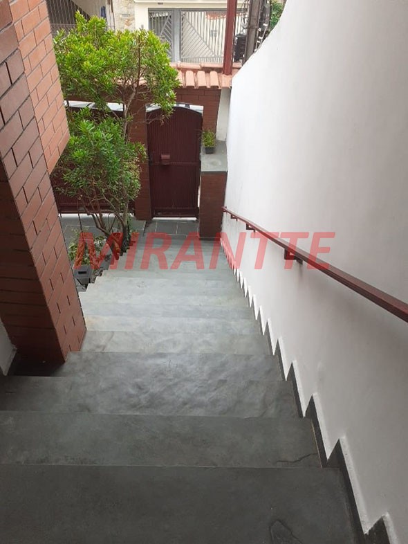 Sobrado de 150m² com 4 quartos em Vila Mazzei