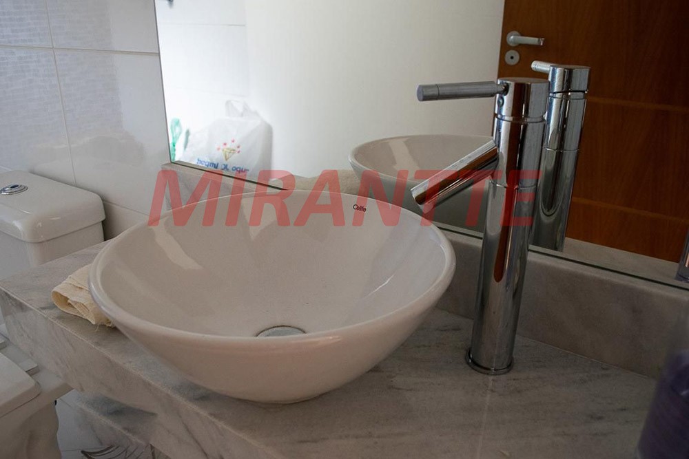 Sobrado de 450m² com 3 quartos em Santana