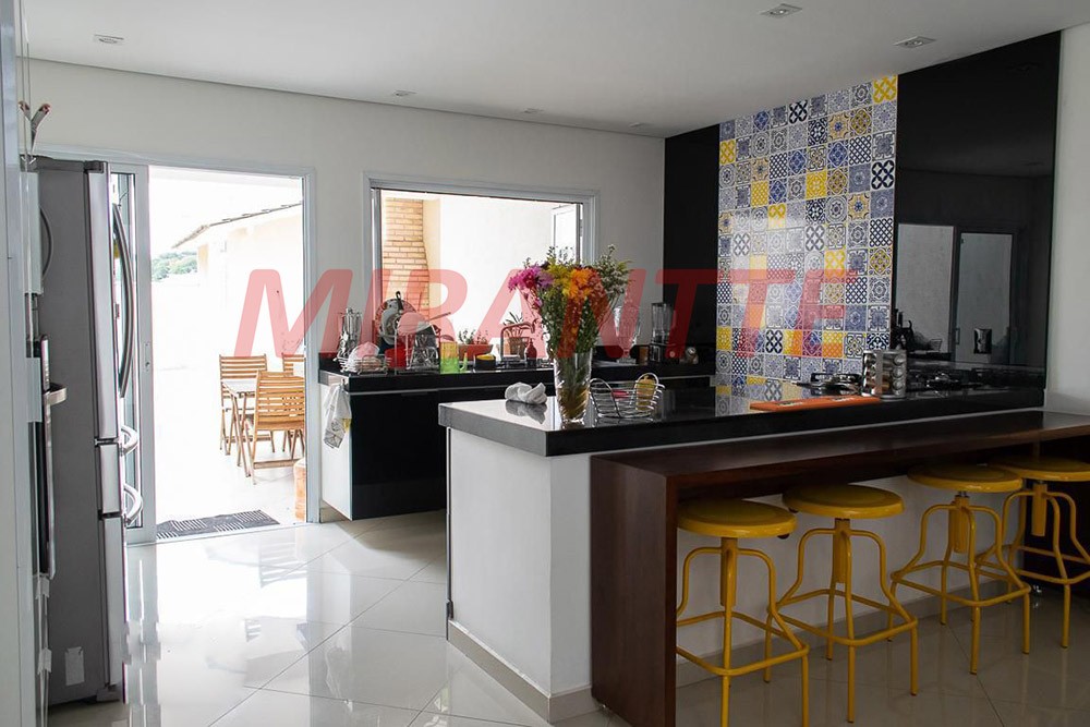 Sobrado de 450m² com 3 quartos em Santana
