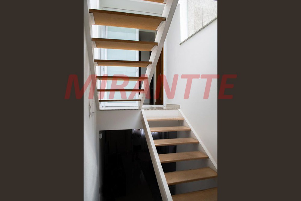 Sobrado de 450m² com 3 quartos em Santana