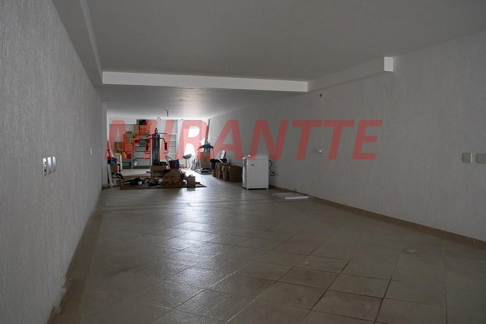 Sobrado de 450m² com 3 quartos em Santana