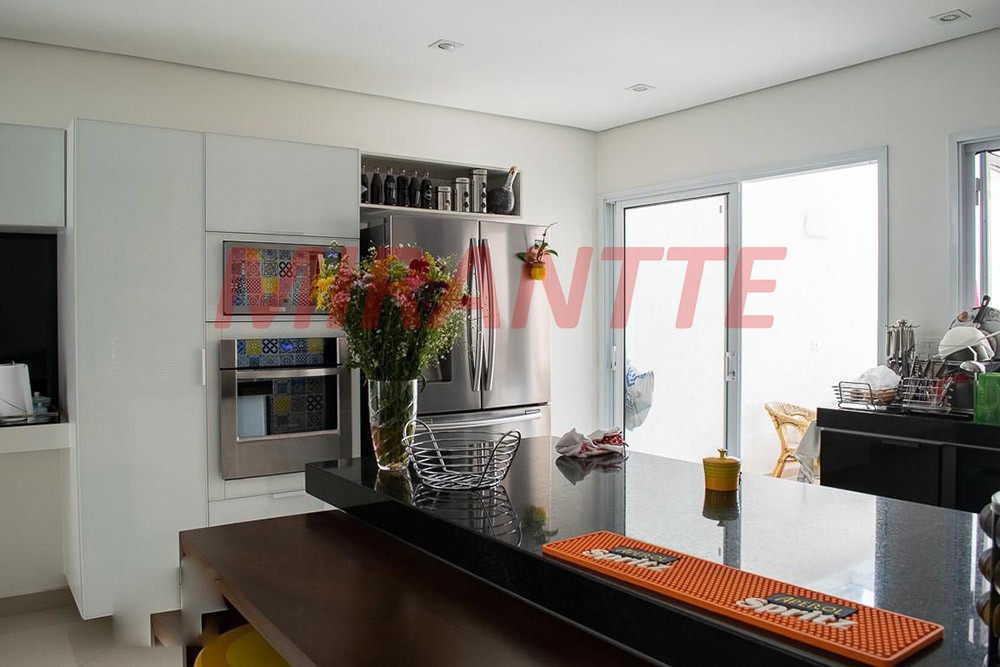 Sobrado de 450m² com 3 quartos em Santana