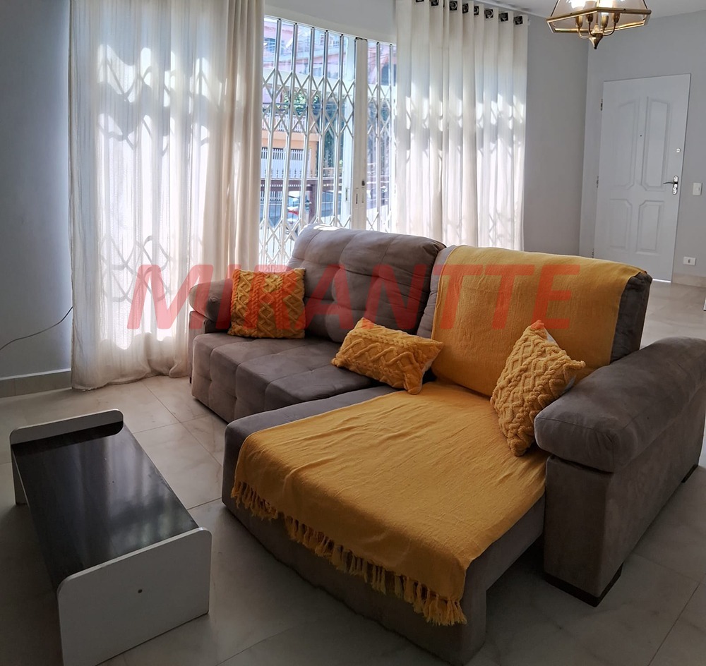 Sobrado de 265m² com 4 quartos em Freguesia do