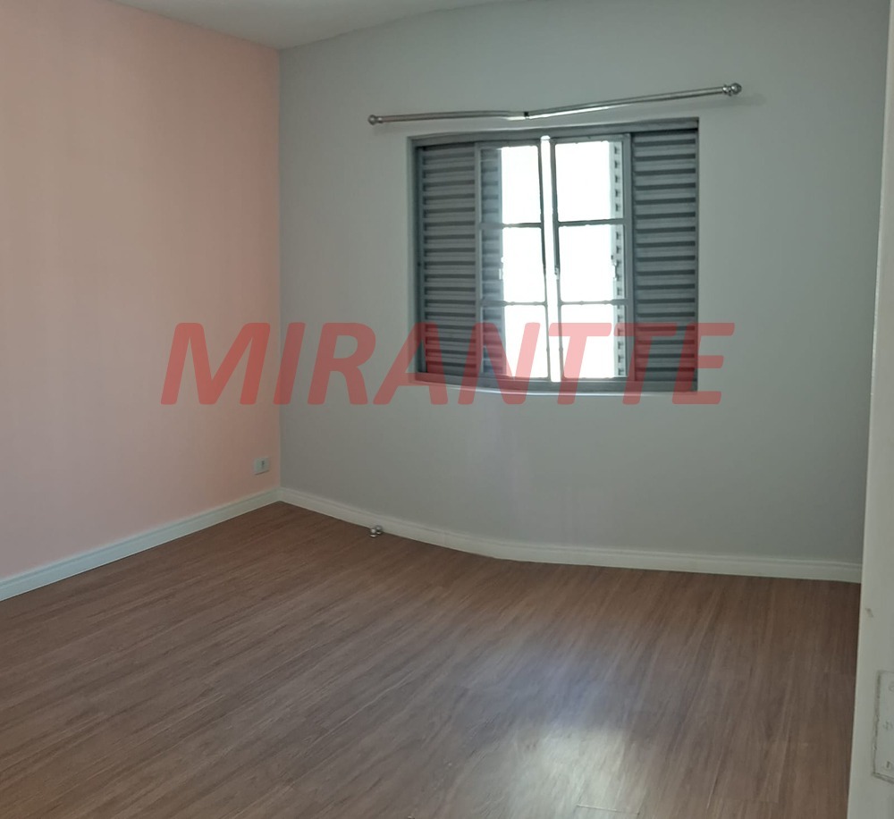Sobrado de 265m² com 4 quartos em Freguesia do