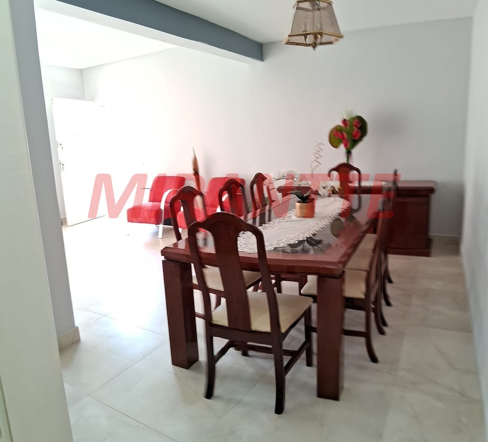 Sobrado de 265m² com 4 quartos em Freguesia do