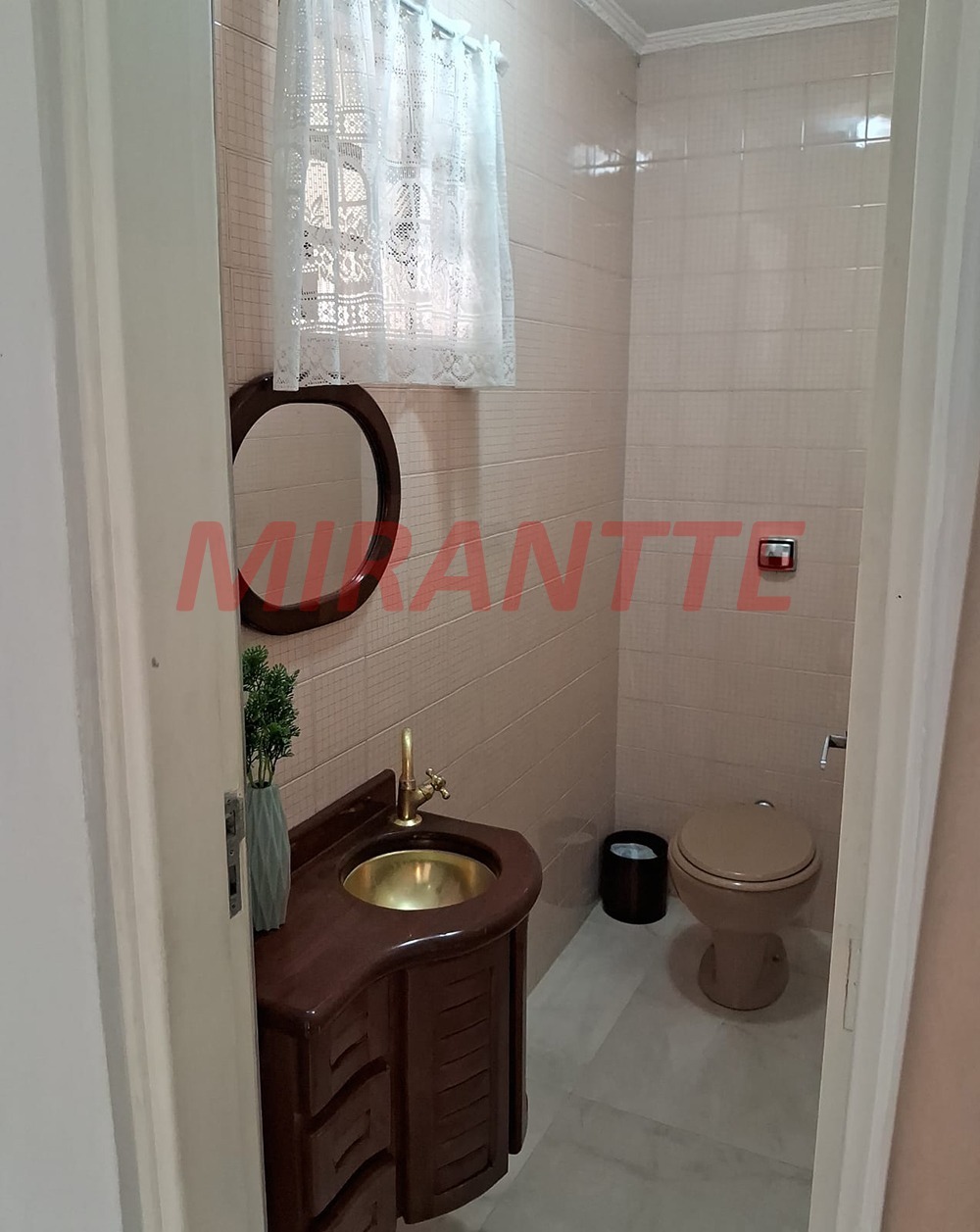 Sobrado de 265m² com 4 quartos em Freguesia do