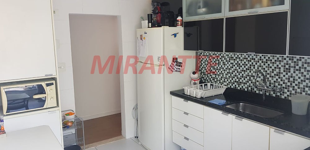 Apartamento de 70m² com 2 quartos em Água Fria