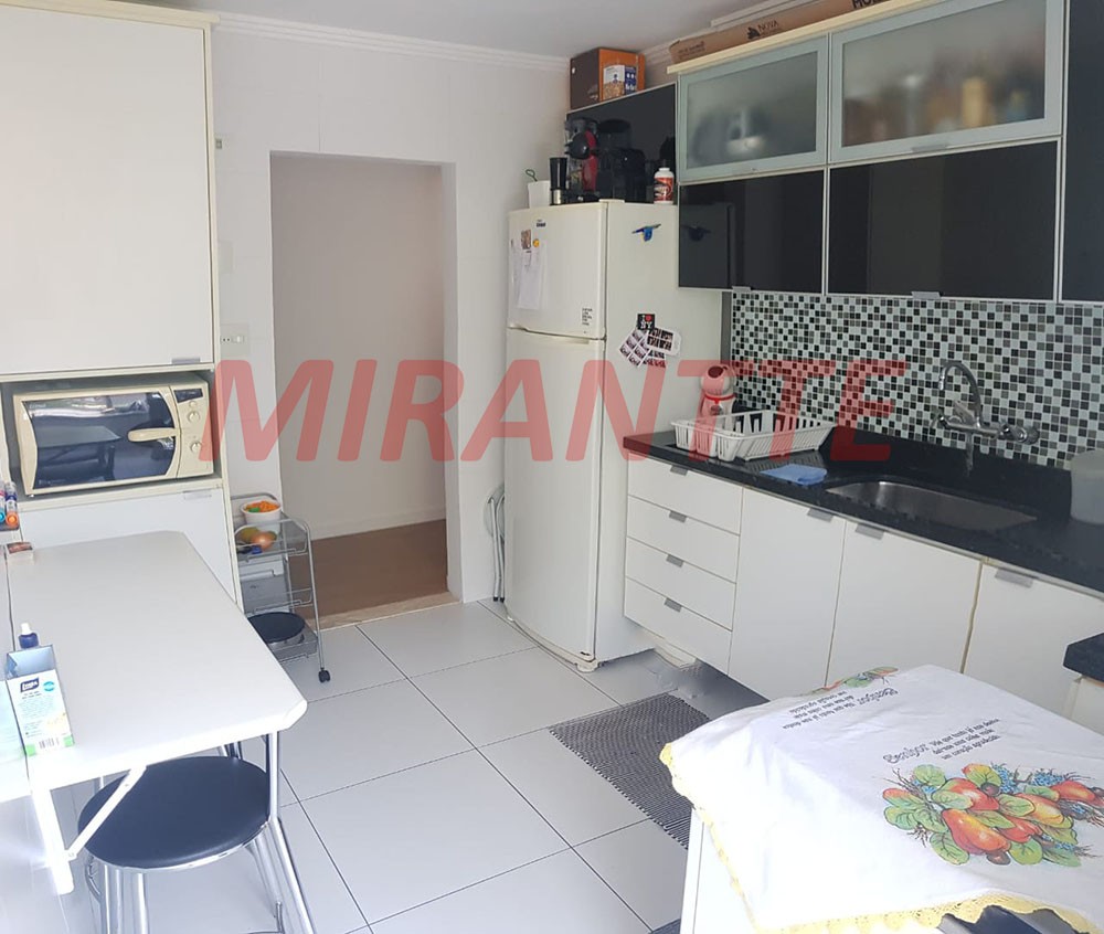 Apartamento de 70m² com 2 quartos em Água Fria