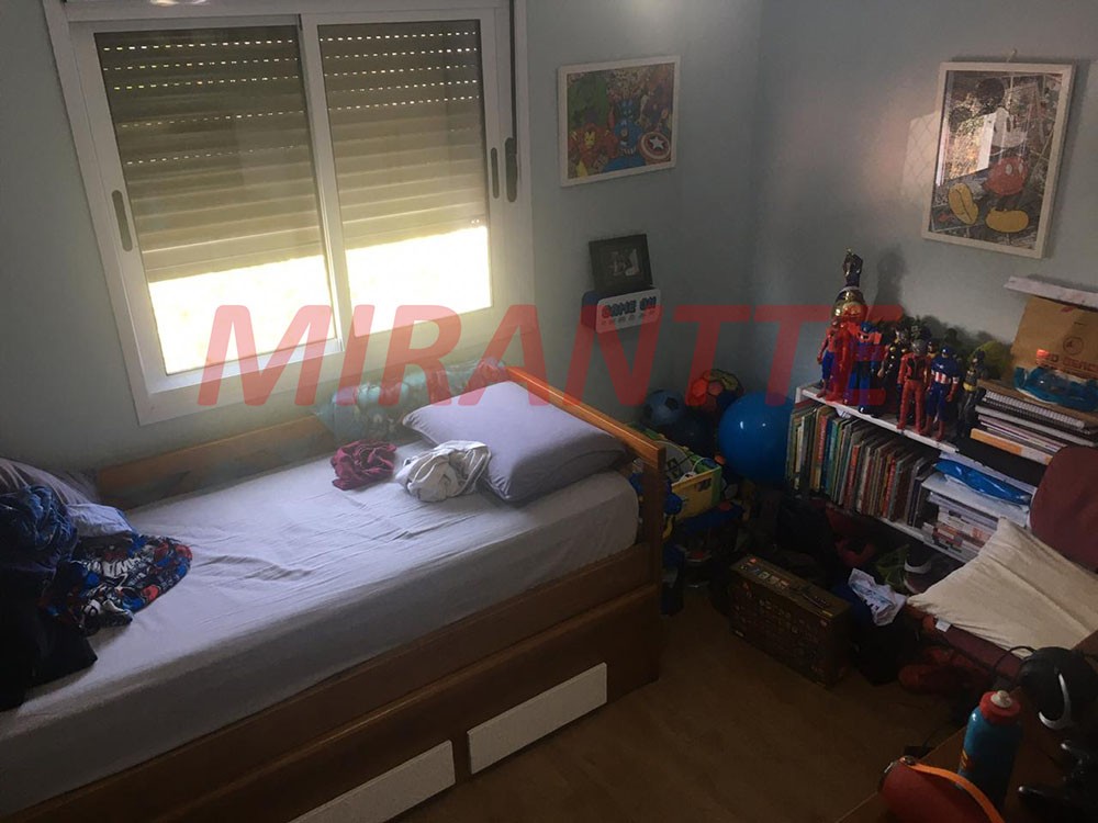 Apartamento de 70m² com 2 quartos em Água Fria