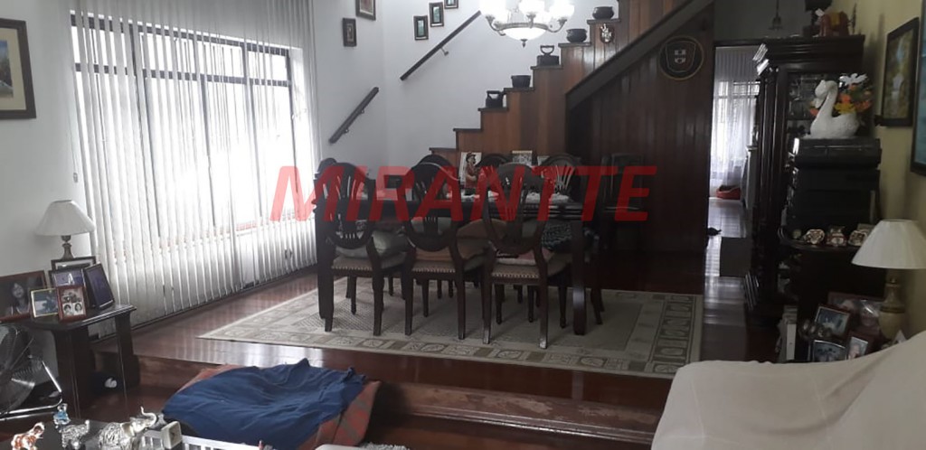 Sobrado de 320m² com 3 quartos em Vila Constança