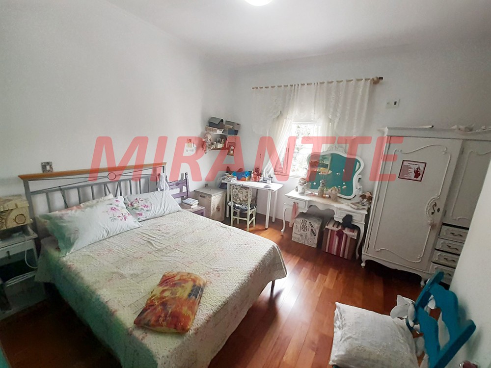Sobrado de 100m² com 3 quartos em Santa Terezinha