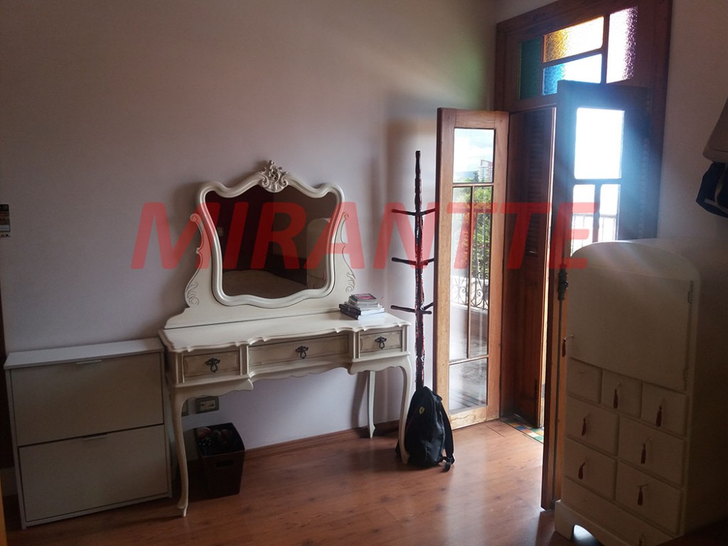 Sobrado de 429m² com 4 quartos em Vila Paiva