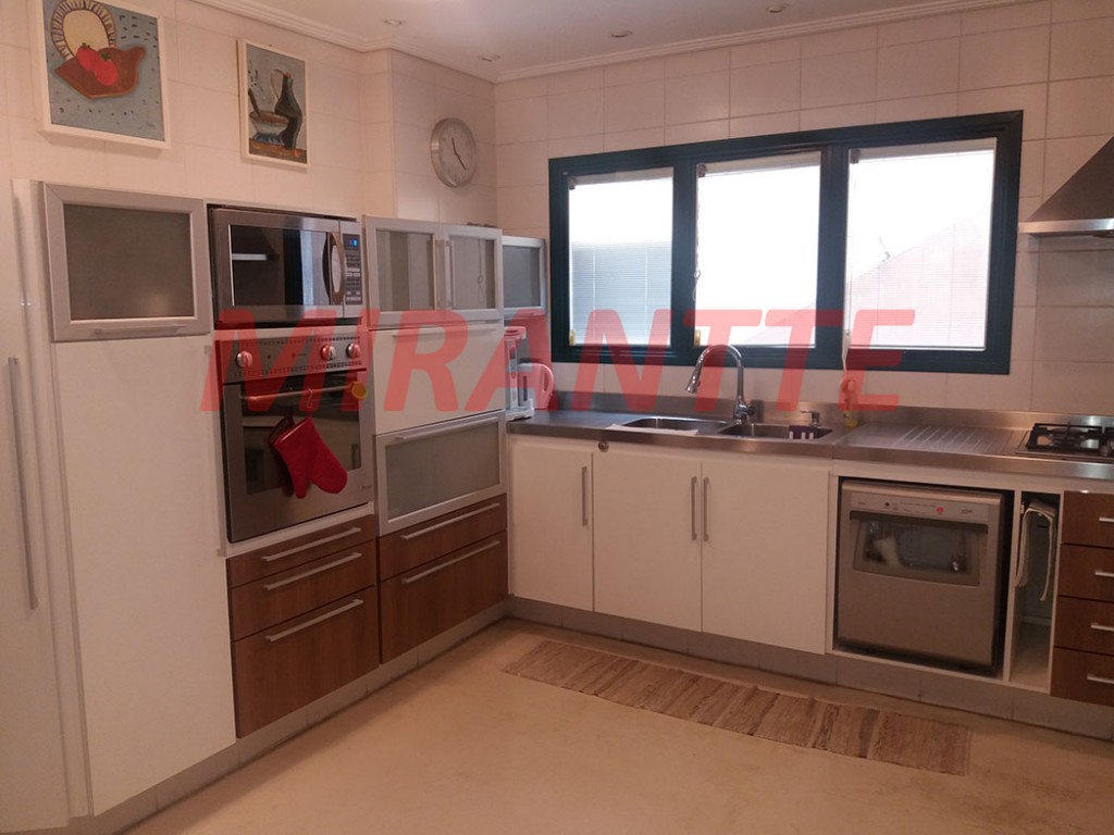 Sobrado de 429m² com 4 quartos em Vila Paiva