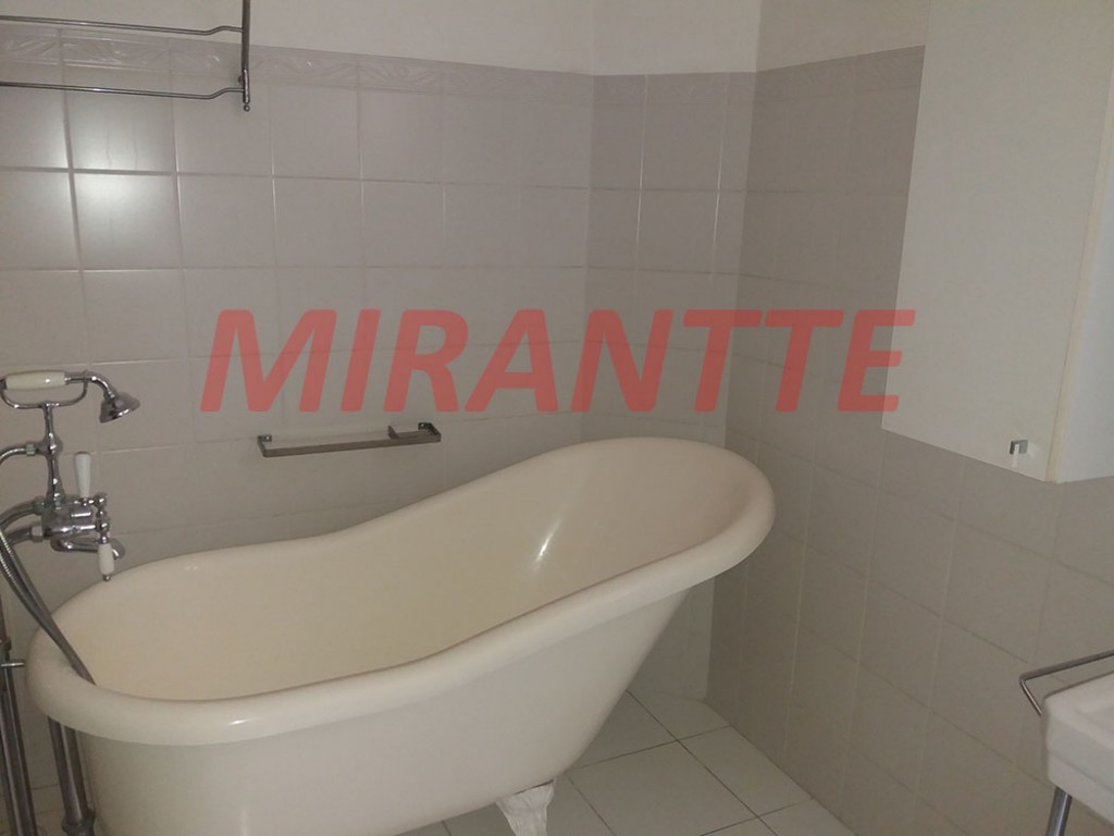 Sobrado de 429m² com 4 quartos em Vila Paiva