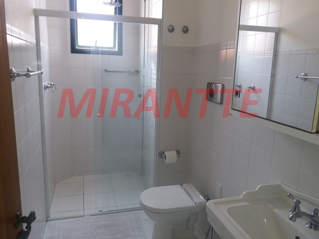 Sobrado de 429m² com 4 quartos em Vila Paiva