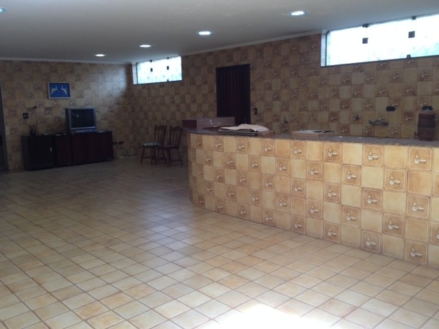 Sobrado de 530m² com 4 quartos em Centro