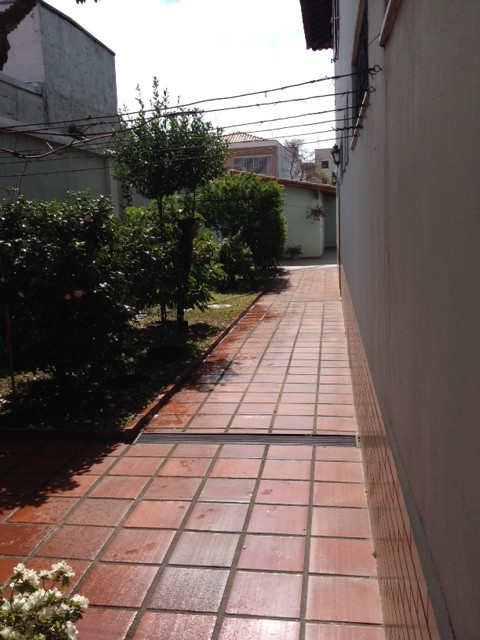Sobrado de 530m² com 4 quartos em Centro
