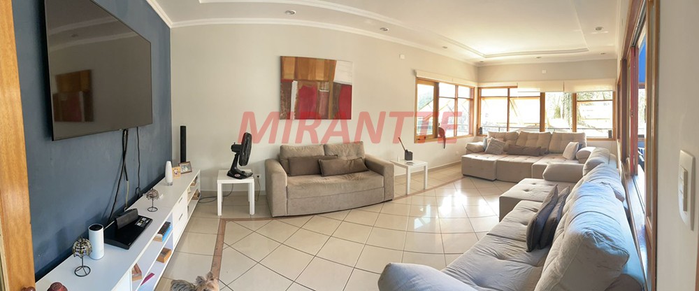Sobrado de 650m² com 4 quartos em Serra Da Cantareira