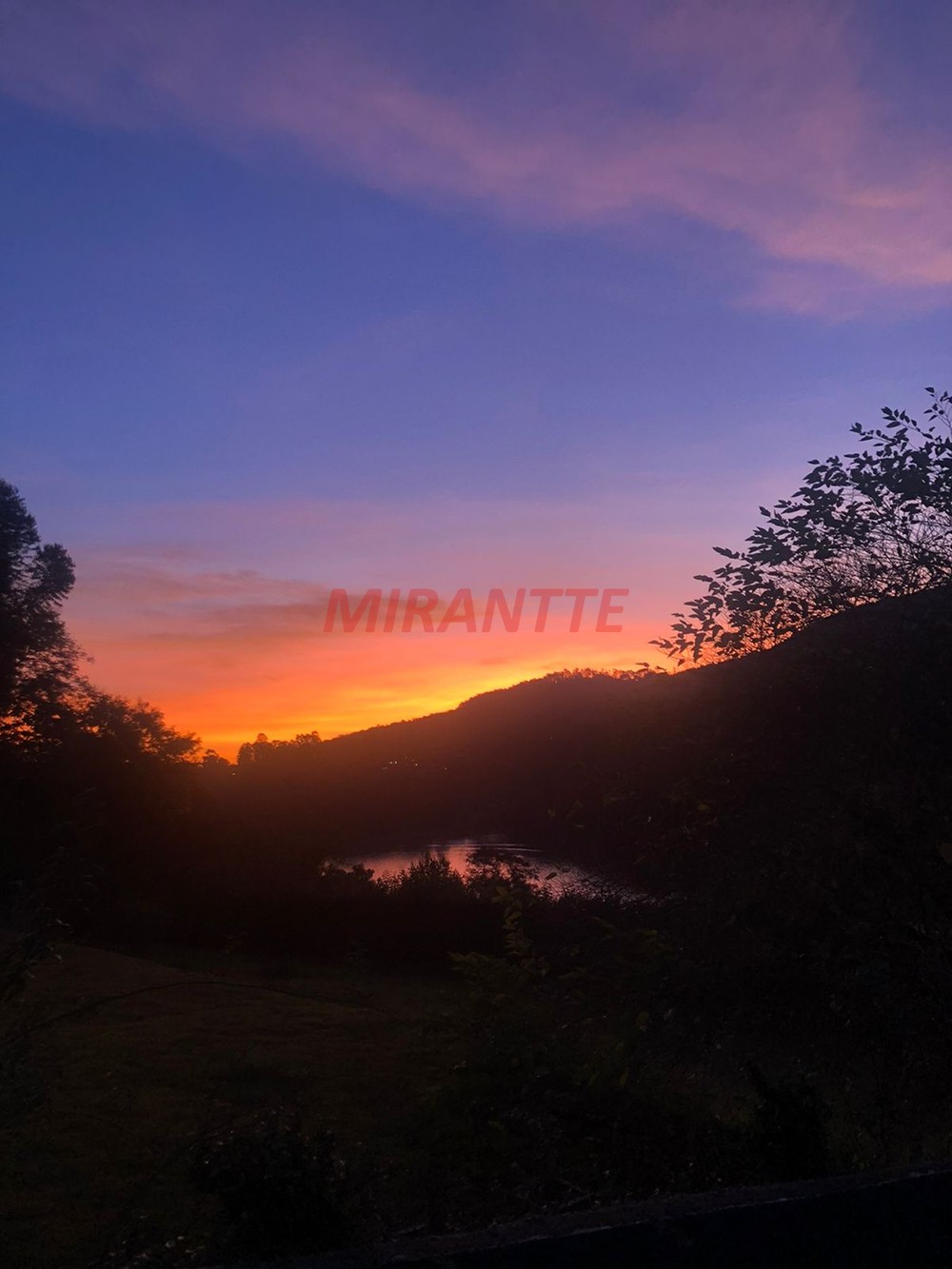Sobrado de 650m² com 4 quartos em Serra Da Cantareira