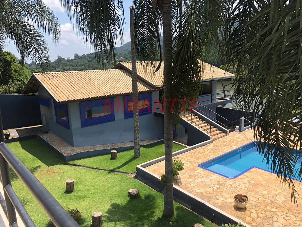 Sobrado de 650m² com 4 quartos em Serra Da Cantareira