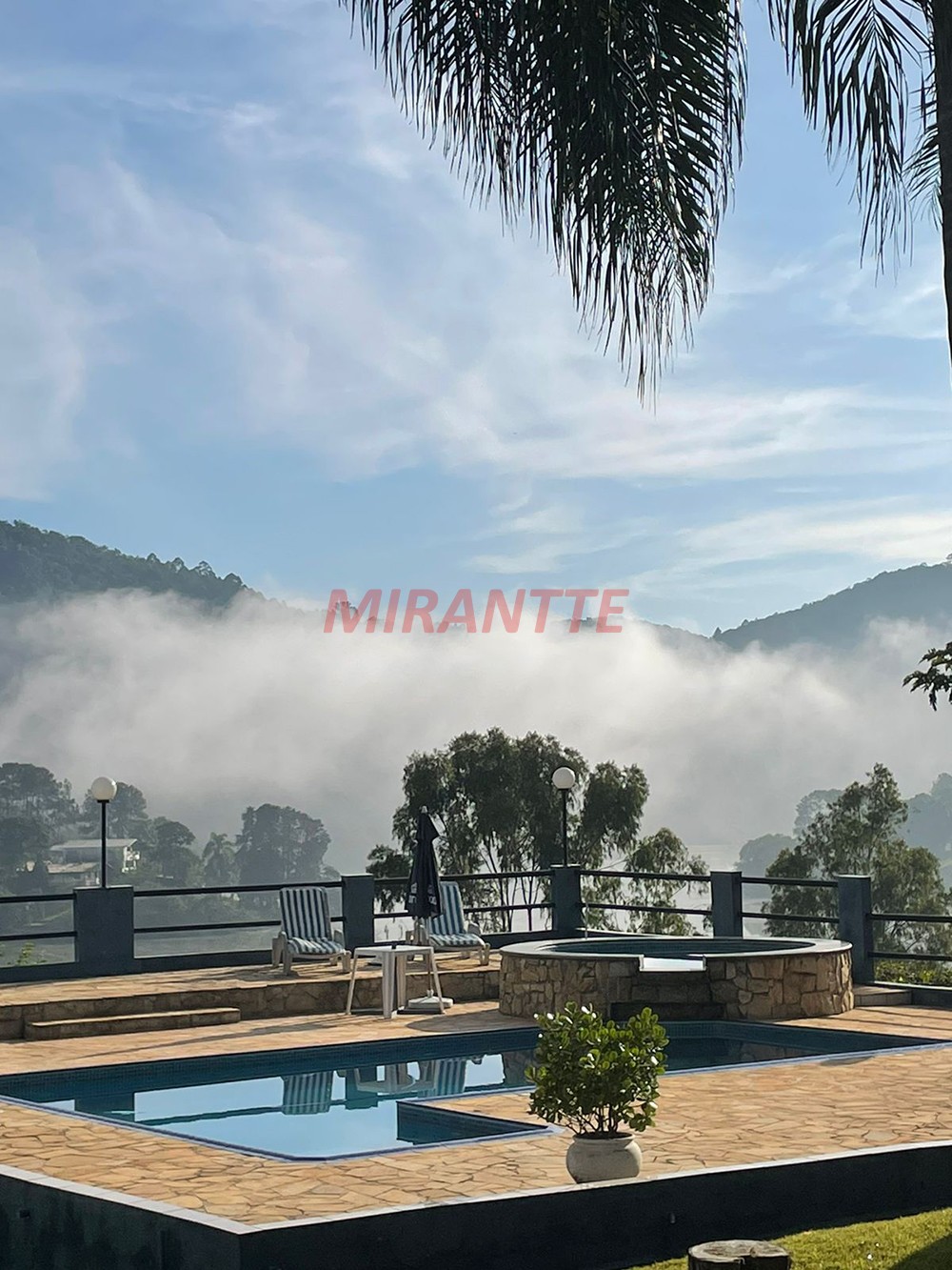 Sobrado de 650m² com 4 quartos em Serra Da Cantareira