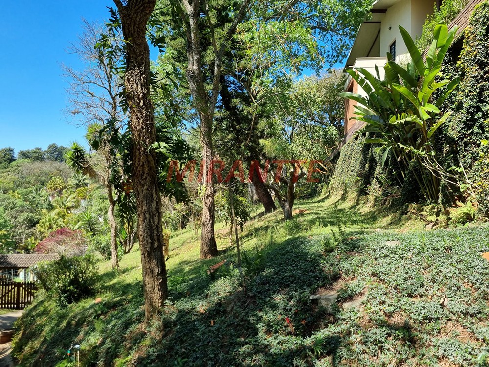 Casa terrea de 800m² com 3 quartos em Serra Da Cantareira