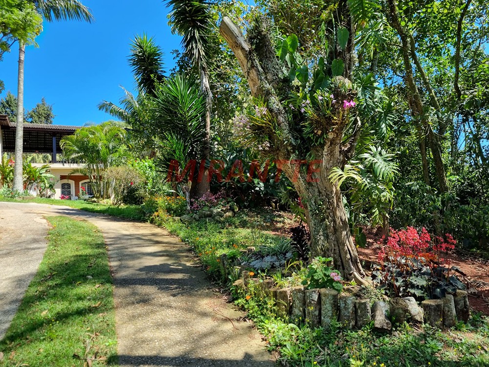 Casa terrea de 800m² com 3 quartos em Serra Da Cantareira