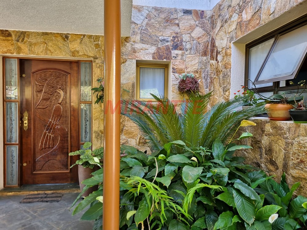 Casa terrea de 800m² com 3 quartos em Serra Da Cantareira
