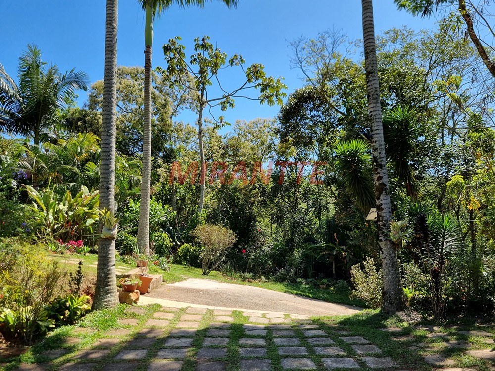 Casa terrea de 800m² com 3 quartos em Serra Da Cantareira