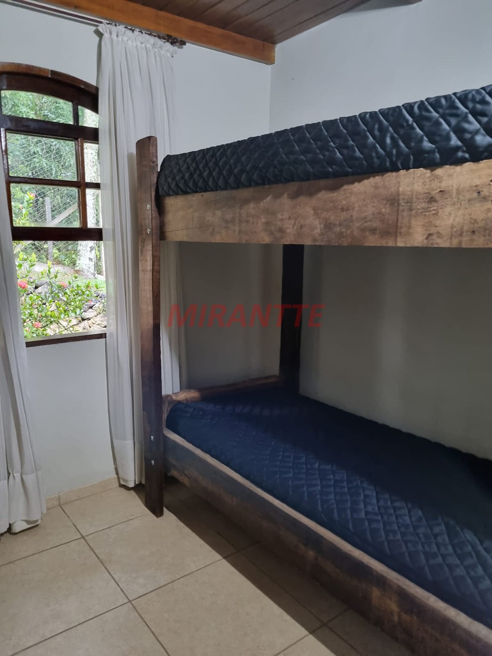 Casa terrea de 800m² com 3 quartos em Serra Da Cantareira