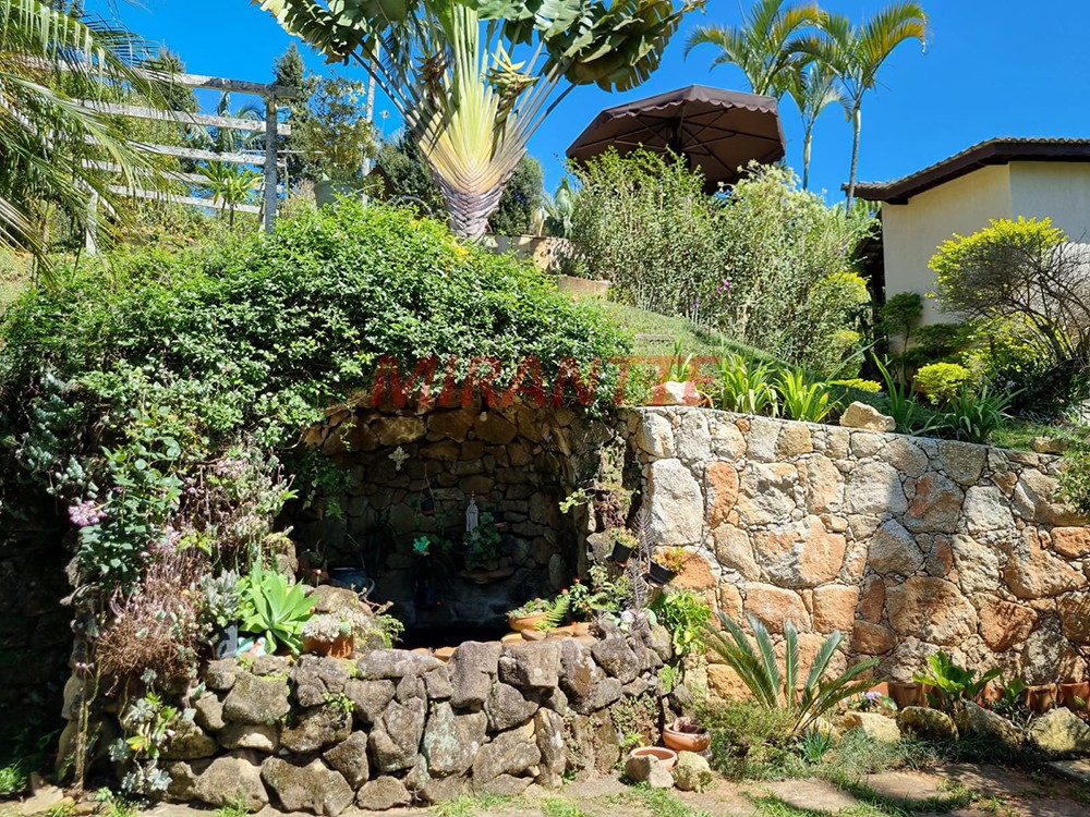 Casa terrea de 800m² com 3 quartos em Serra Da Cantareira