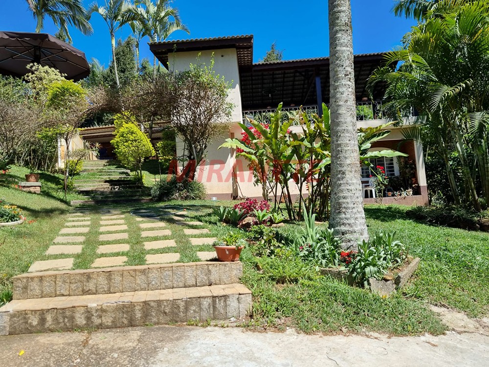 Casa terrea de 800m² com 3 quartos em Serra Da Cantareira