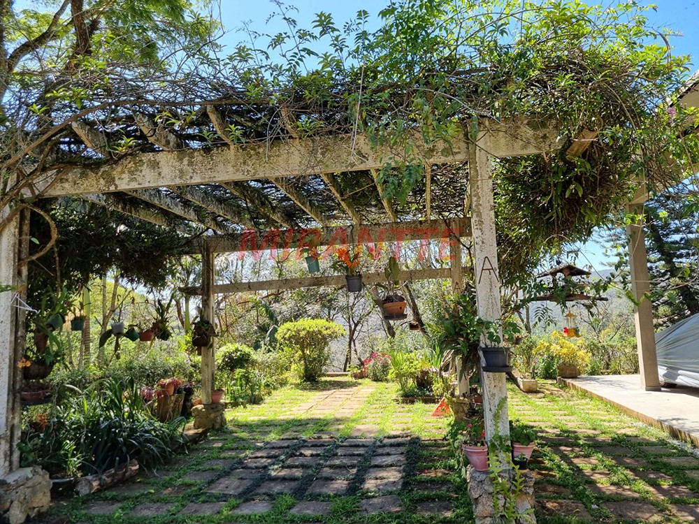 Casa terrea de 800m² com 3 quartos em Serra Da Cantareira