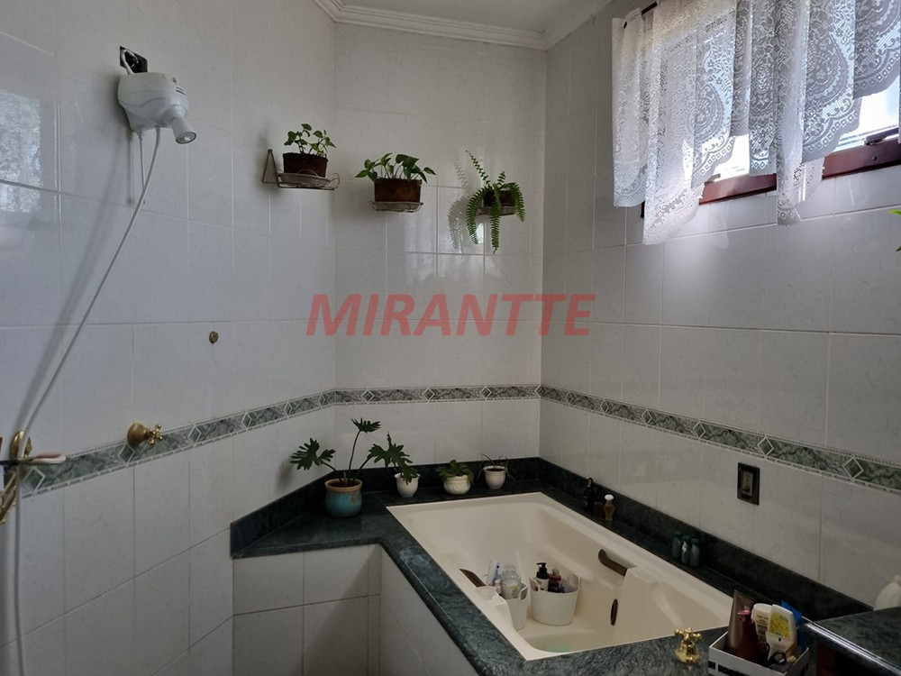 Casa terrea de 800m² com 3 quartos em Serra Da Cantareira