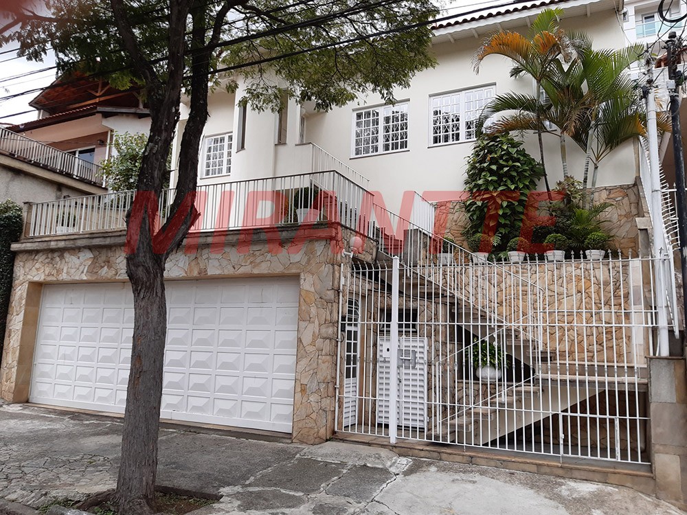 Casa terrea de 228m² com 3 quartos em Água Fria