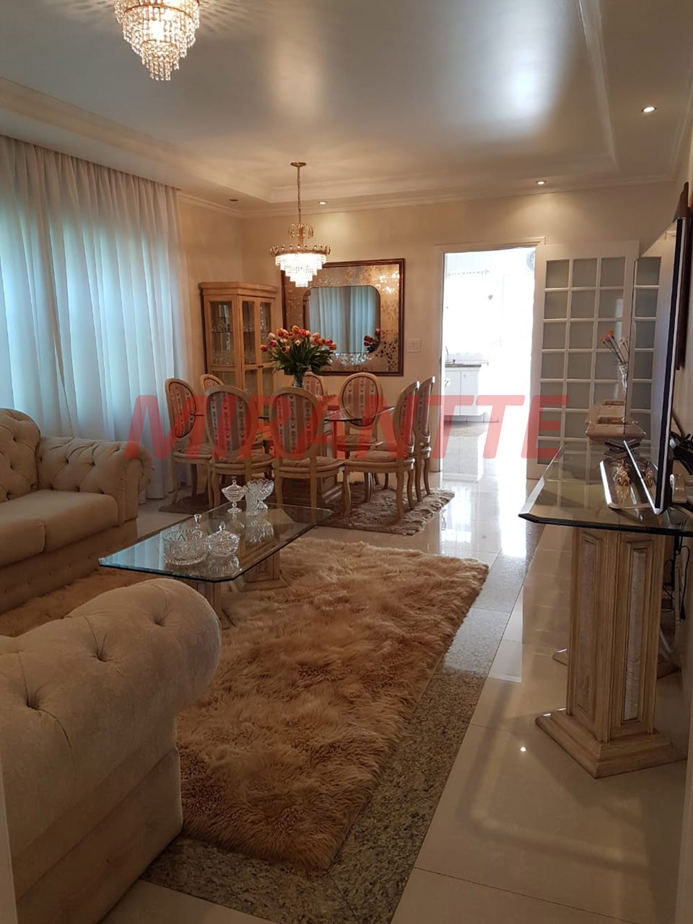 Casa terrea de 228m² com 3 quartos em Água Fria
