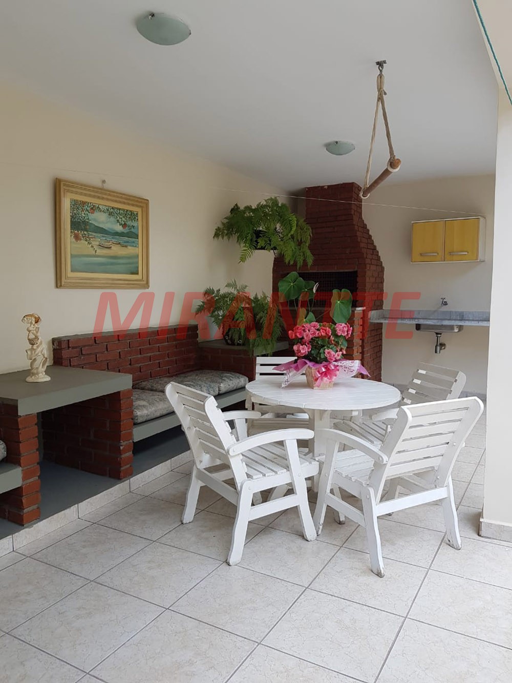Casa terrea de 228m² com 3 quartos em Água Fria