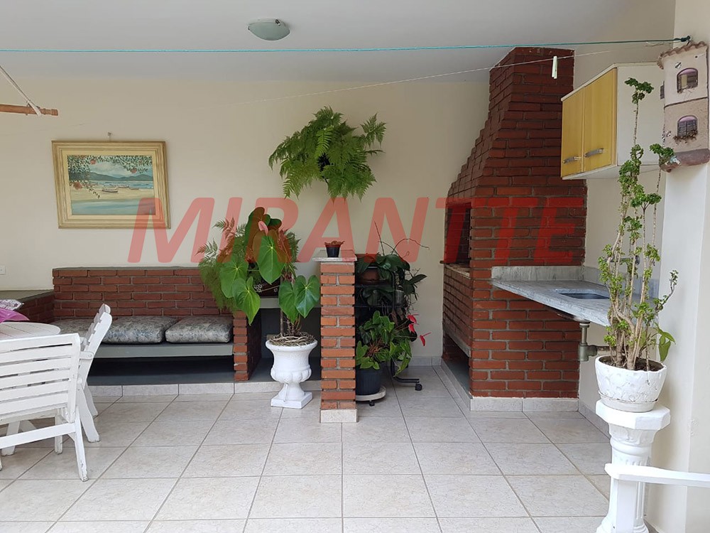Casa terrea de 228m² com 3 quartos em Água Fria