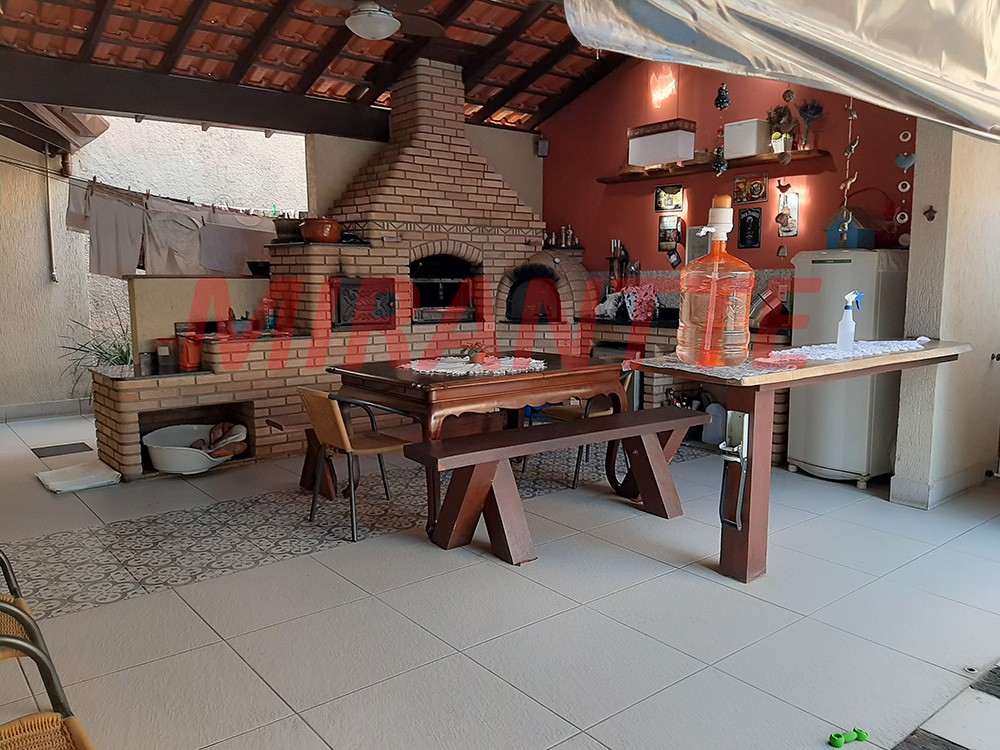 Sobrado de 235m² com 4 quartos em Parque Mandaqui